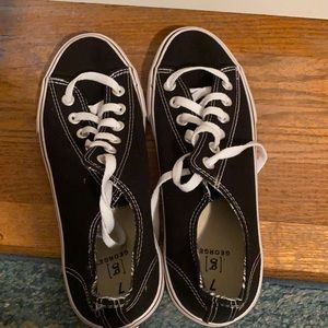 Black and white van type shoe